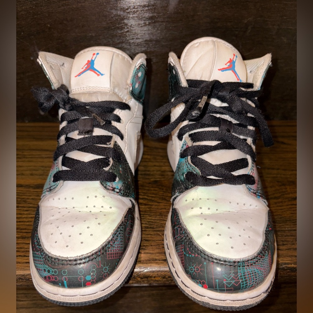 Air Jordan Mid SE Take Flight Galaxy sneakers, size 3.5Y